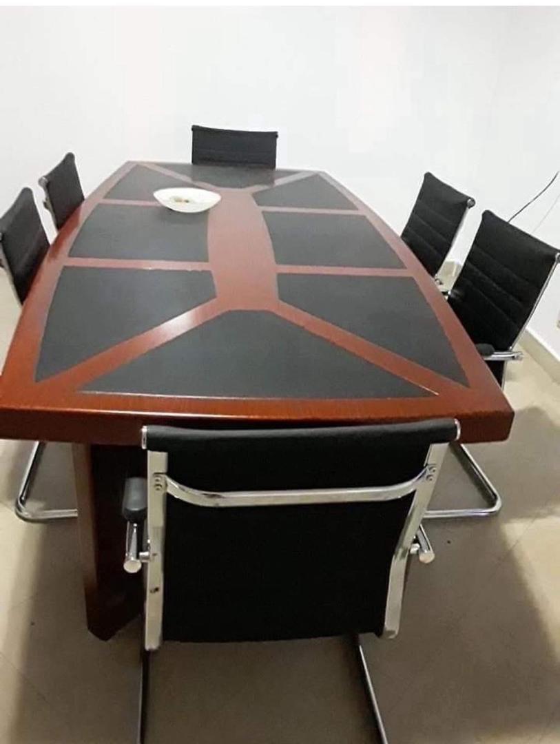 Table de réunion ovale – Acajou & Plateau noir