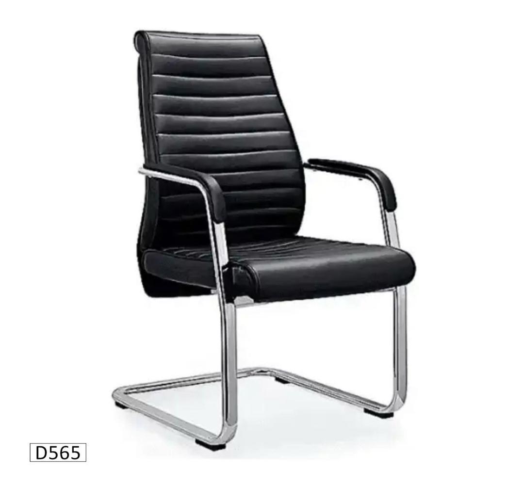 Chaise Visiteur Cuir Noir Nervuré D565