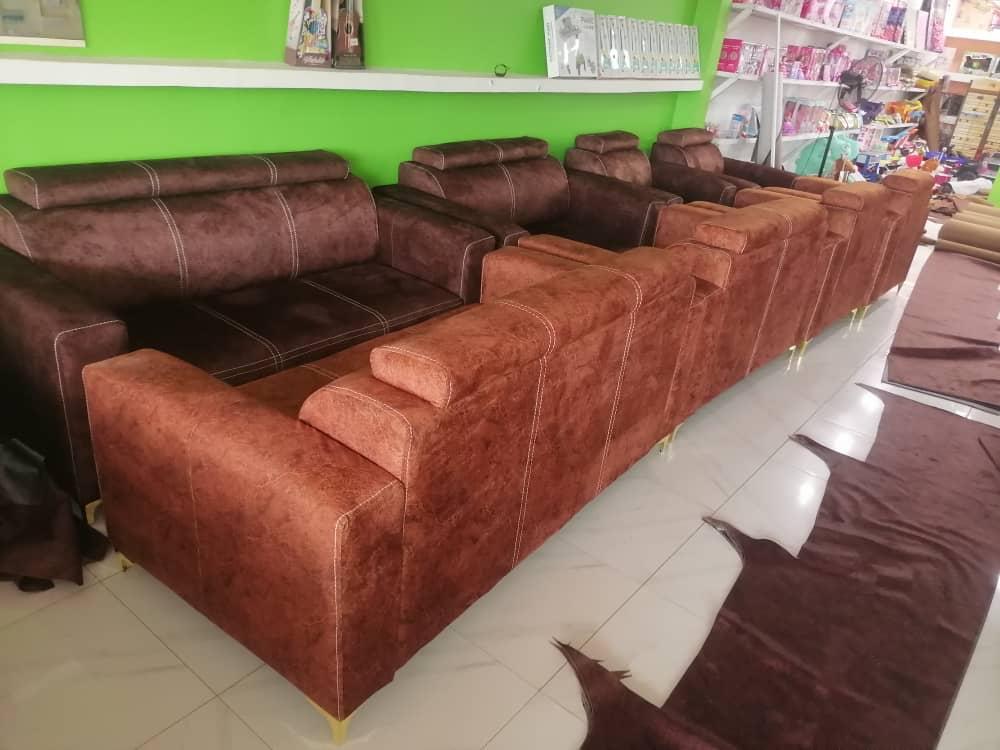 Ensemble Salon Tissu Chiné Mauve avec Appuie-tête et Pieds Dorés — photo 2