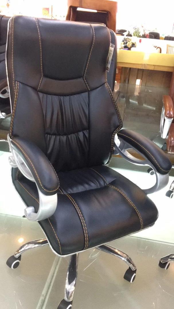 Fauteuil de Direction Cuir Noir Coutures Contrastées