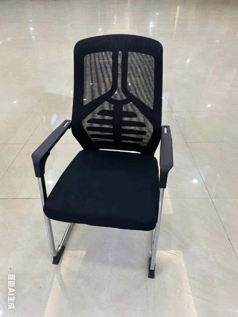 Chaise Visiteur Maille Noire Piétement Luge