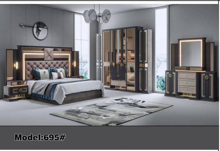 Chambre à Coucher Complète Blanc & Or - Model MC620